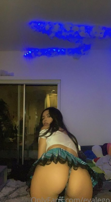 Evangelina Legetta naked onlyfans