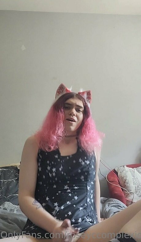 roseyccomplexion onlyfans leaj