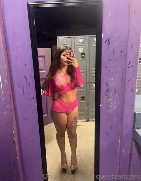 ilovestrangers tits onlyfans