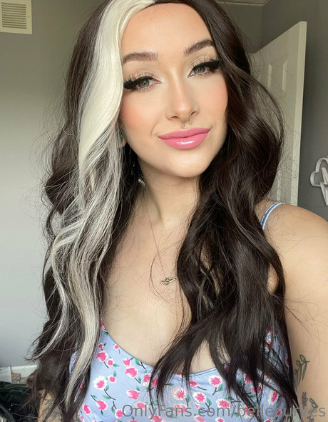 bellecurves onlyfans gratis