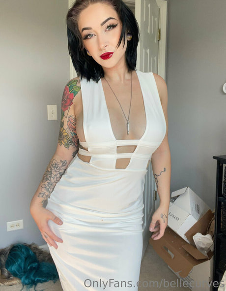 bellecurves onlyfans photo