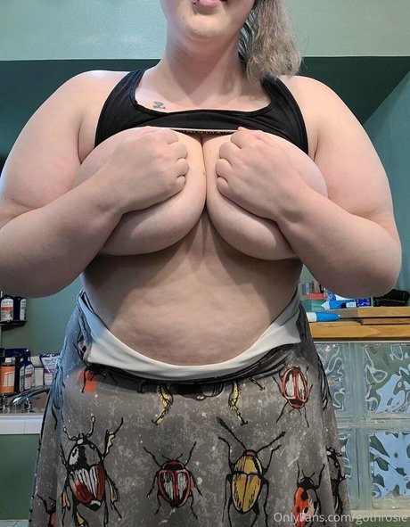 gothrosie onlyfans strip