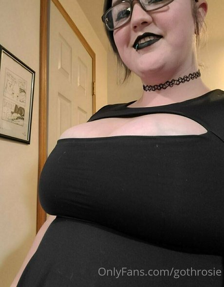 gothrosie onlyfans porn leaked