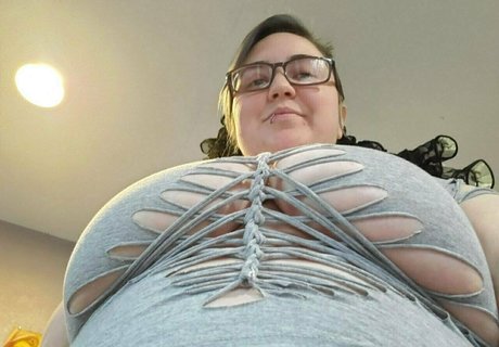 gothrosie nude only fans leaks