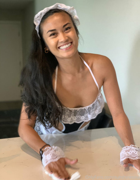 sunshinesina boobs onlyfans