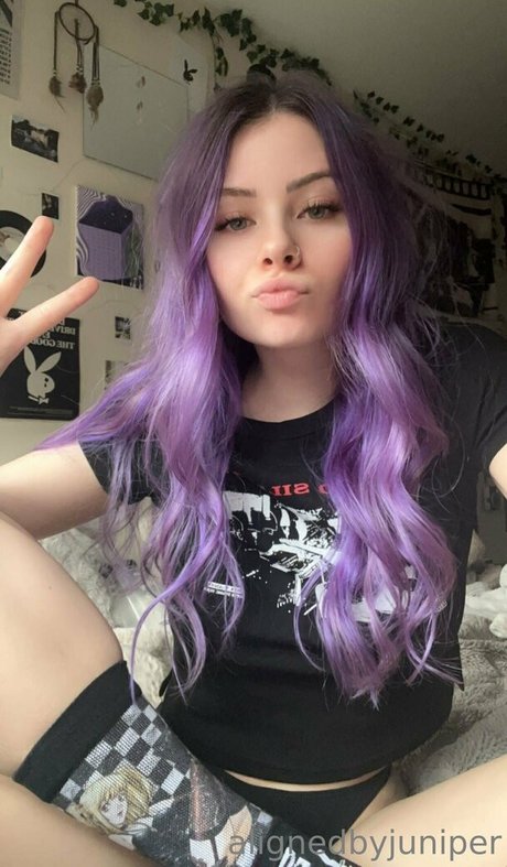 alignedbyjuniper onlyfans model images