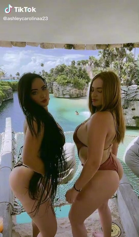Ashley Carolina naked leaked onlyfans