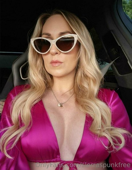 sierraspunkfree onlyfans photo