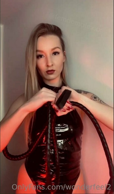 wonderfeel2 onlyfans picture