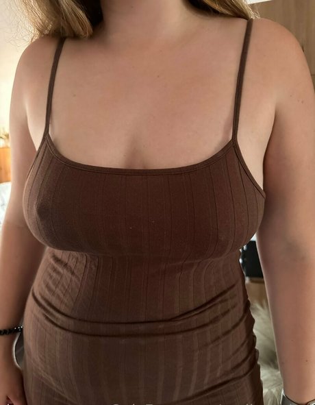 Molly Archer onlyfans naked pics