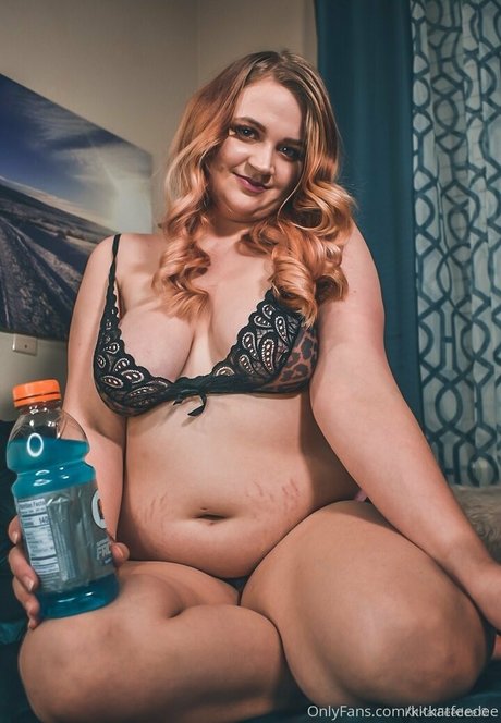 kinkycurvykat onlyfans model photos