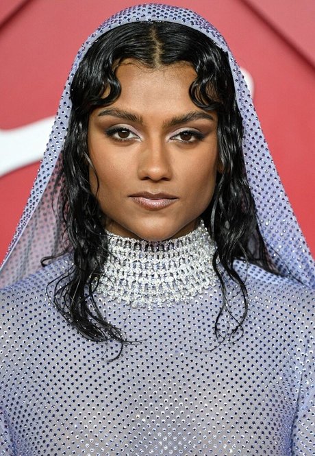 Simone Ashley onlyfans porno