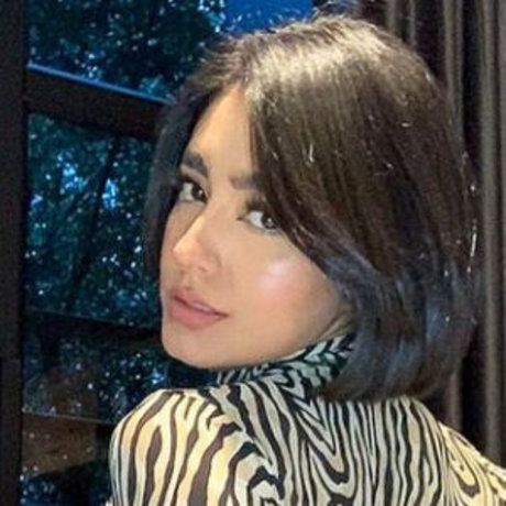 Little Susanna onlyfans model images