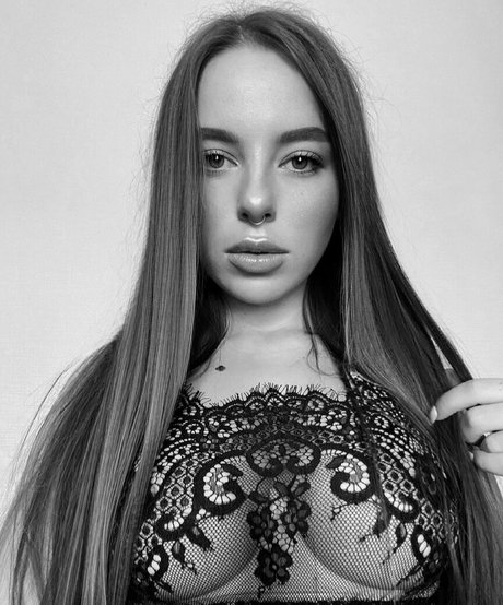 anna nyzovaya only fans porn