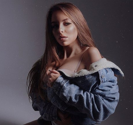 anna nyzovaya onlyfans porn nude