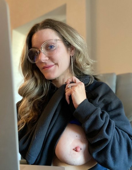 worship onlyfans pornos pictures