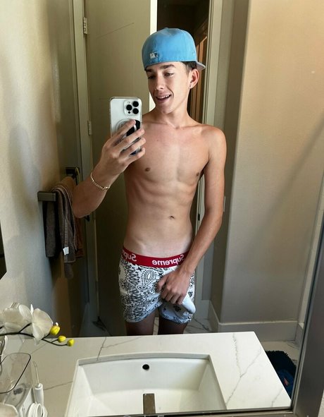 camprivate onlyfans nude leaks