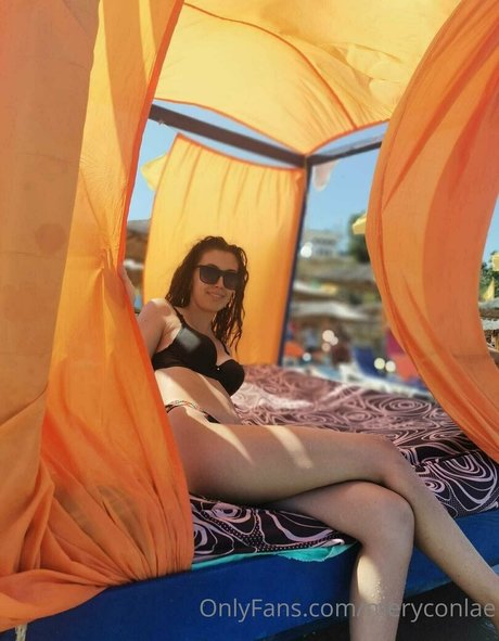 women onlyfans hot shot