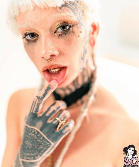 numaonly onlyfans model photo