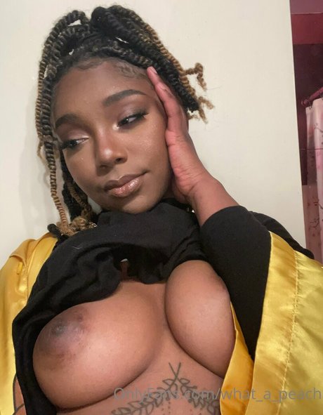 what a peach onlyfans model photo