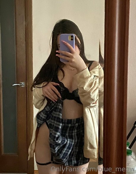 blue meow topless onlyfans