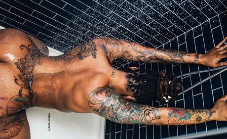 ItsJustRocky onlyfans picture