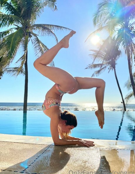 Clodi Yogini on onlyfans