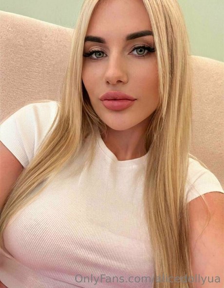 alicedollyua onlyfans nudes