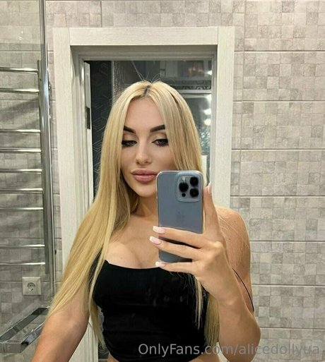 alicedollyua nude leaks onlyfans