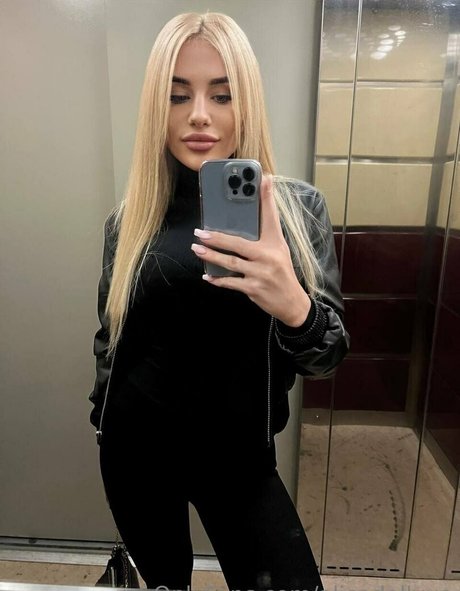 alicedollyua onlyfans leak nude