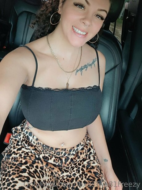 texastwo81freezy only fans naked
