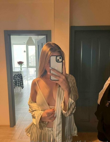 lustful modest only fans nude leaks