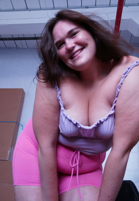 realgiantessa onlyfans pictures