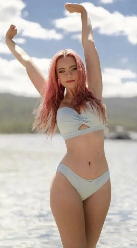 HalcyBella onlyfans leaked dirtyship