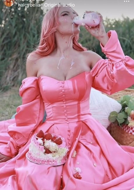 HalcyBella onlyfans leaked