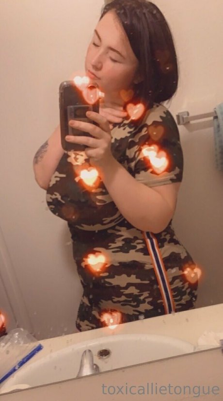 toxicallietongue nude onlyfans leaks