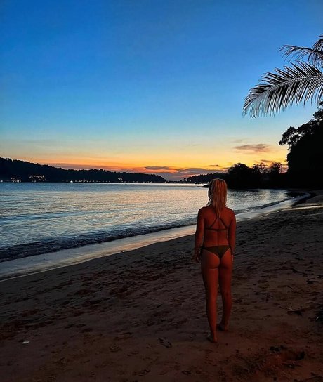 Larissa Van Meerten onlyfans naked porn