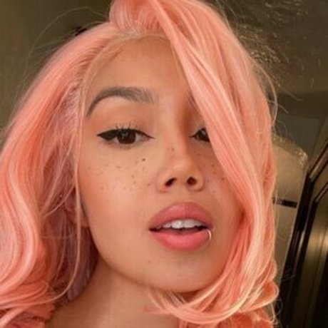 Ash kuro onlyfans photos