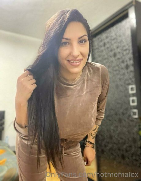 hotmomalex onlyfans sex leaks