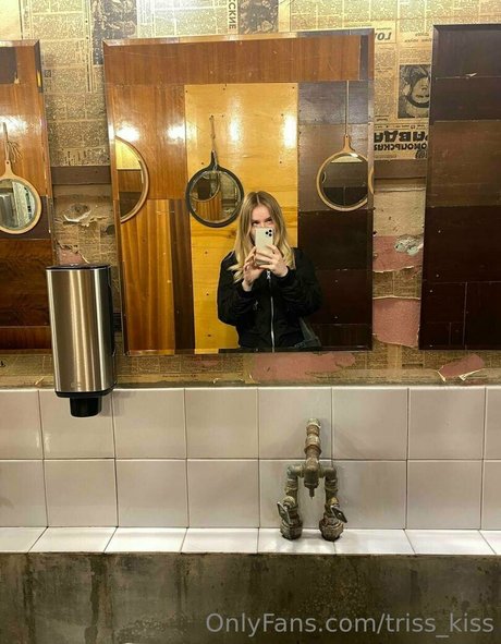 triss kiss onlyfans fotos