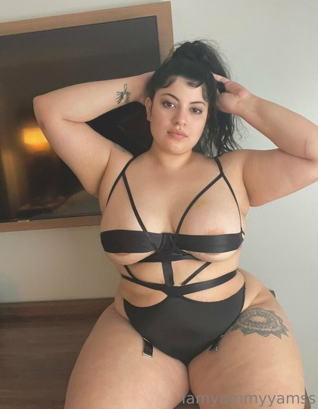 cougars onlyfans erotic selfie