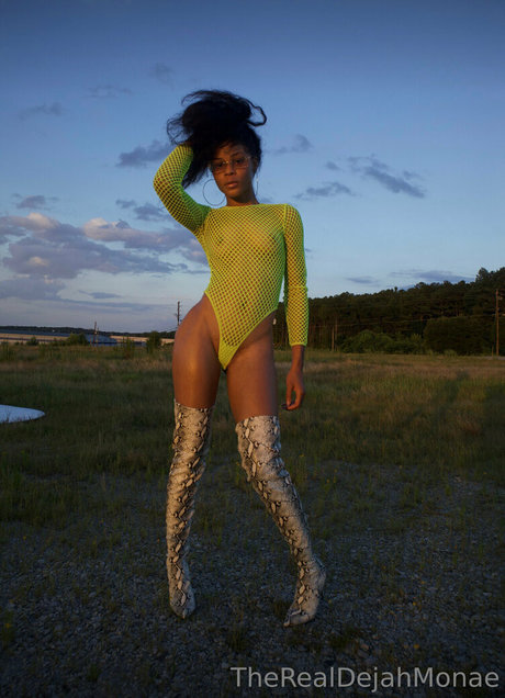 therealdejahmonae onlyfans strip tease