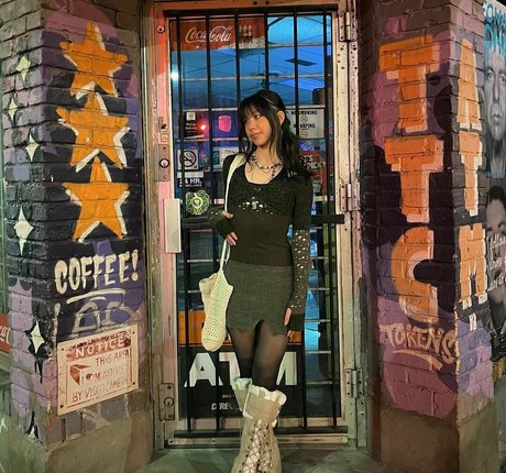 Olivia Sun nude porn onlyfans