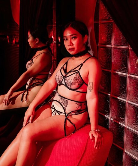 asianfoxxxbaby onlyfans striptease