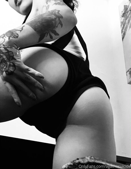 blvckchxrry only fans nude leaks