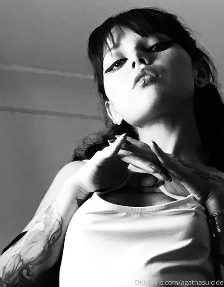 blvckchxrry onlyfans nudes