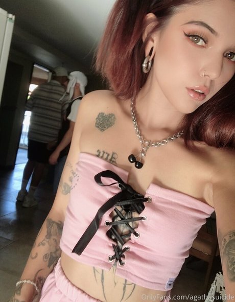 blvckchxrry onlyfans fotos