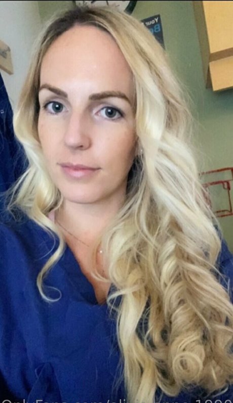 Olivia Anne 1990 xxx only fans