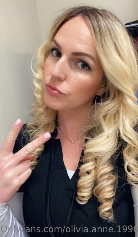 Olivia Anne 1990 onlyfans porn