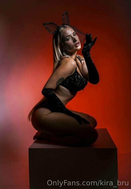 kira brunette1 onlyfans sex leak